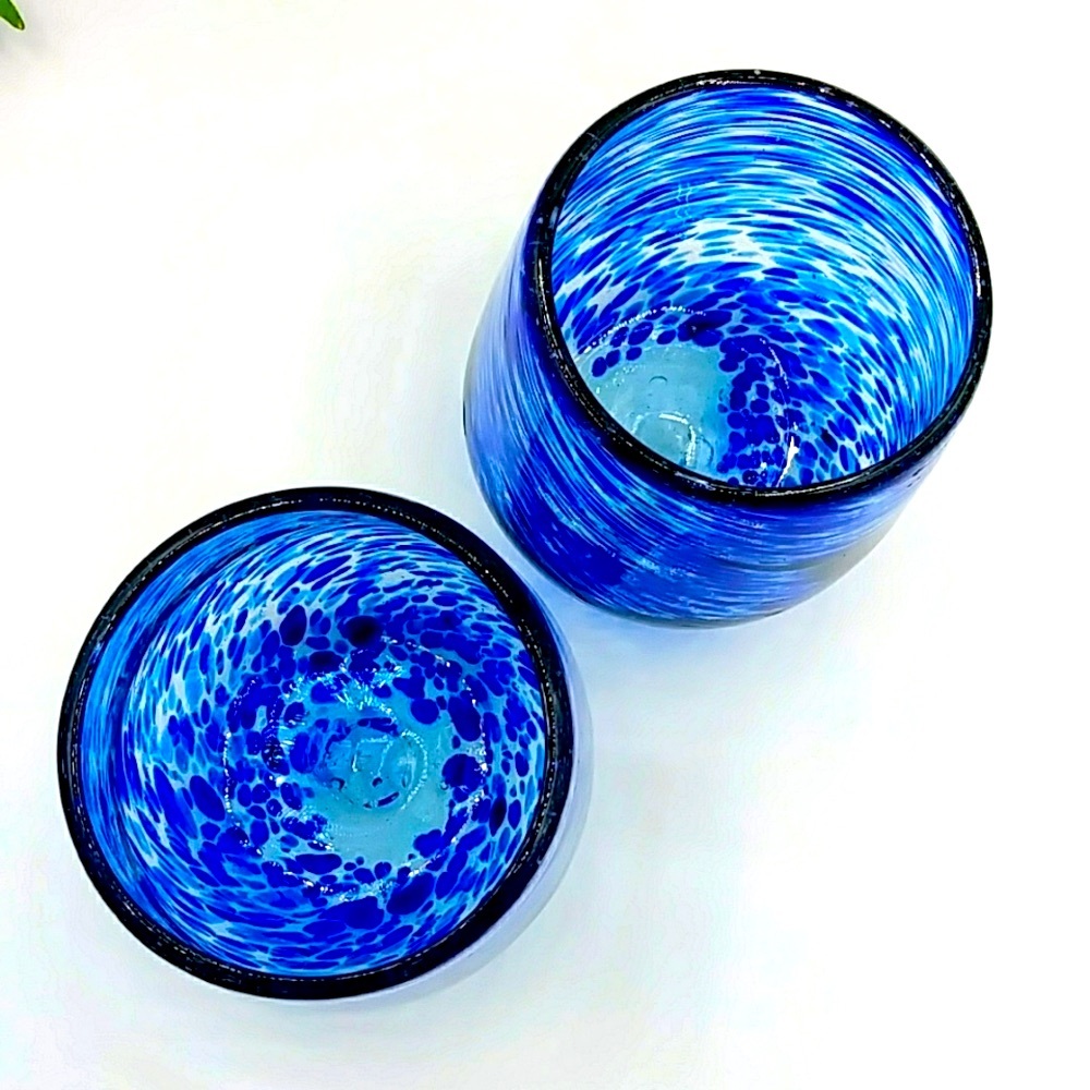 🫐HP! 2 Cocktail Glasses With Blue Swirled Dots, Hand Blown - Picture 2 of 6